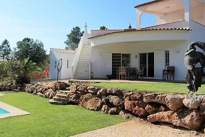 Casa Vale Vinagre 8P with pool in a