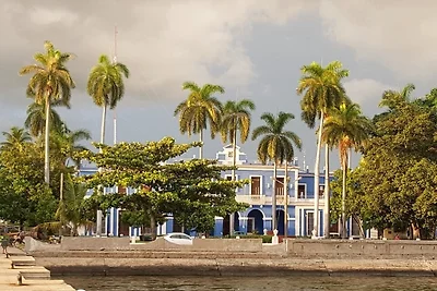 ECONÓMICO CÉNTRICO CUBANO Y CON