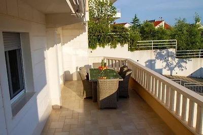 Appartamento Vacanza con famiglia Seget Vranjica