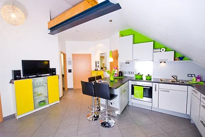 Longstay-Wohnung mit Dachbalkon zum