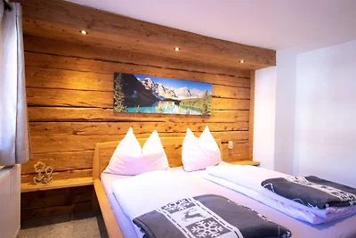 Loya Chalet (WILD32)