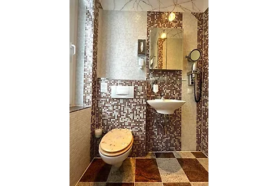 Apartment Gold und Silber