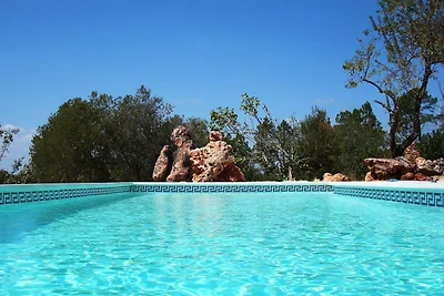 Casa Vale Vinagre 8P with pool in a