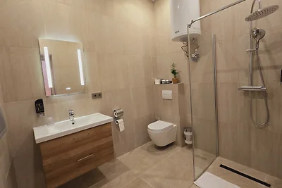 Elegance Lux Living 206