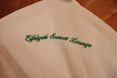 Eifelyeti Sunset Lounge