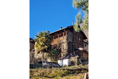 Casa di Luna, Case di Zali