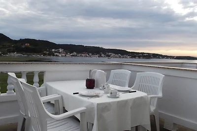 Appartamento Vacanza con famiglia Supetarska Draga