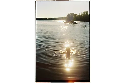 Haus am See mit Kamin in