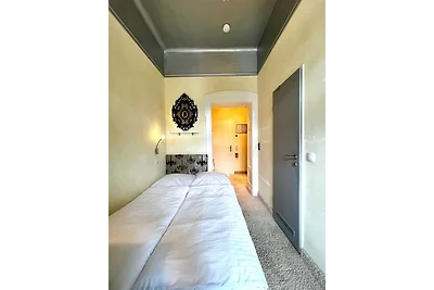 Apartment Gold und Silber