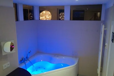 Apartment 35, "Captain's