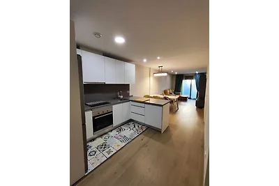 Schöne Wohnung mit Pool, 50m zum