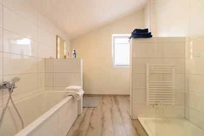 Haushälfte rechts WE2