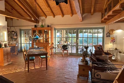 Grosses Ferienhaus mit Pool +