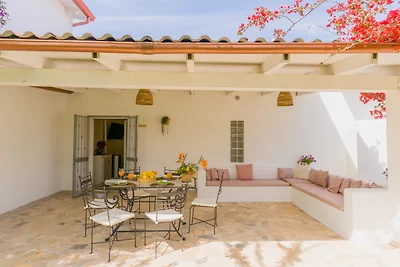 Apulian Shanti house