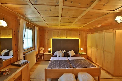 Grosszügiges Mehrbettzimmer am