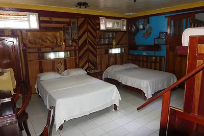 HOSTAL LA MADERA Family Room