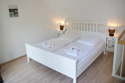 Leuchtturm am Strand - ABC56