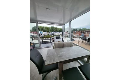 Ferienwohnung auf dem Wasser |