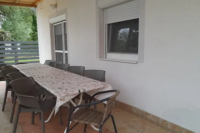 Ferienwohnung mit Pool, Wlan direkt