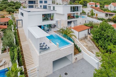 Luxury Villa Complex Pax & Vitae