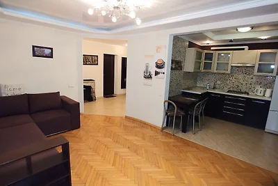 One bedroom. Luxe. 11 Baseina str.