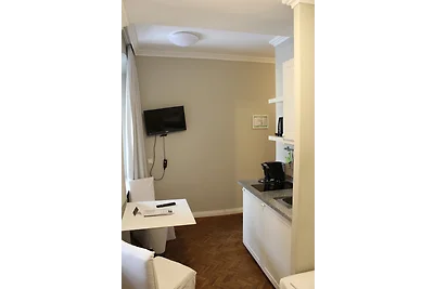 Einzelzimmer mit Küchenniesche