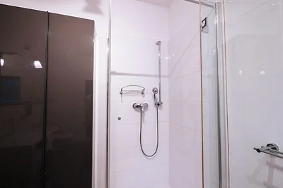 Grosse Monteurwohnung in Villa - 4