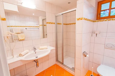 Soldanella 8 by Alpenidyll