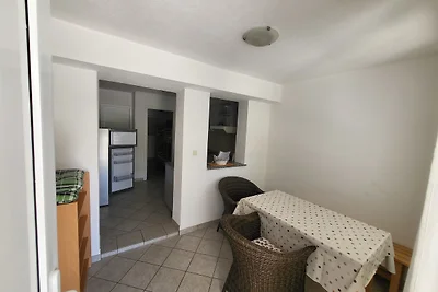 Wohnung für 2 Erwachsene und 2