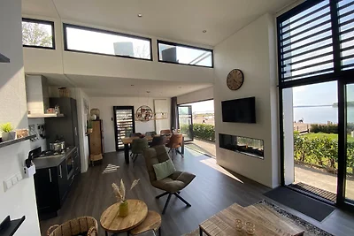 BEACH VILLA
