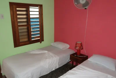 Hostal El Almendro Maritza y Omar