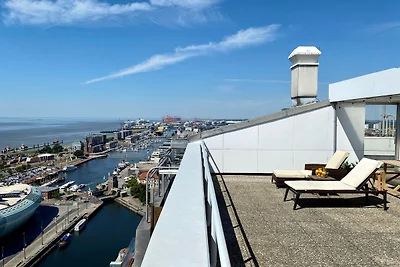 COAST HOUSE Sky Suite