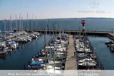 Apartment 25, Pier 25