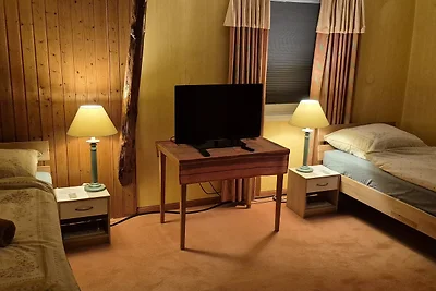 Ruhige Ferienwohnung mit Balkon und