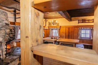 Urige Berghütte in ruhiger