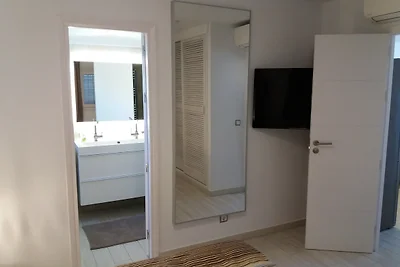 Haus in Cala Tarida, strandnah, bis