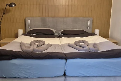 Ruhige Ferienwohnung mit Balkon und