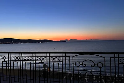 Penthouse Happy Moments