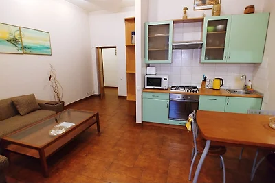 One bedroom. 5a Baseina str .