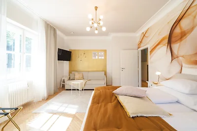 Golden Flat by GrazRentals