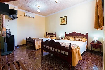 Hostal Dr. Suarez y Sra. Addys