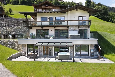 Superior Chalet Berggold