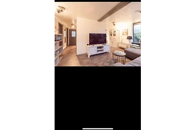 Lichtdurchflutetes Traumhaus 800