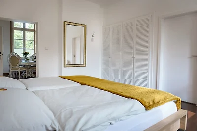 Dom-Apartment im Herrenhaus