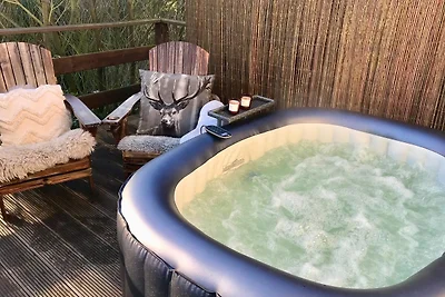 Forsthaus am Wald mit Whirlpool und