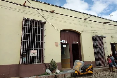 Hostal Marta Martinez Lugones