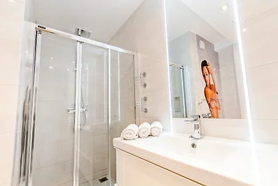 Sun&Snow Komuny Paryskiej -