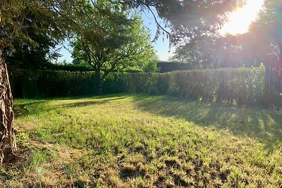 Haus am See mit Kamin in