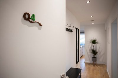 Q-Stall Apartments, Apartment Q4