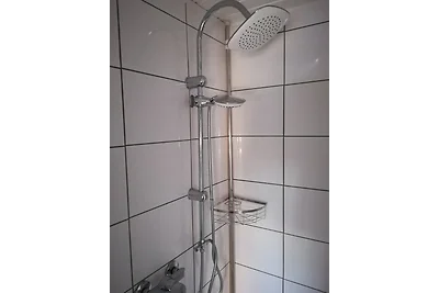 FEWO KIRA, direkt hinterm Deich